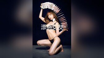 牛B大神商场女厕暗藏摄像头偷窥53位美女少妇嘘嘘 (35)