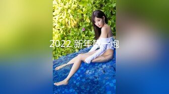 经典流出高级商场厕所偷拍3位高颜值美女 每个嫩逼各不同3