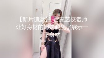 酒店前台美女跟随上厕所一边尿尿一边抽烟 捎带拍了另外两位