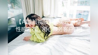 床边暗放摄像机偷拍上门服务的黄衣牛仔短裤美女