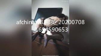 双胞胎姐妹花露脸一起激情大秀给狼友看，年轻粉嫩小乖乖，互相亲吻吃小奶子，跳蛋自慰骚穴揉奶子呻吟好刺激