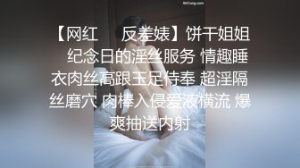 商场女厕多角度偷拍极品少妇的无毛小嫩鲍 (2)