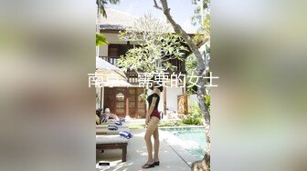 甜甜白色抹胸内衣气质美女这纯骚风情实在顶不住啊，互相缠绕趴上面鸡巴对着小嘴互相舔吸玩弄啪啪抽插用力