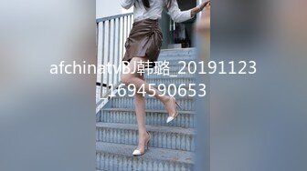 东北壮男嫖妓老司机小李哥路边搭讪站街卖淫女回出租屋吃快餐