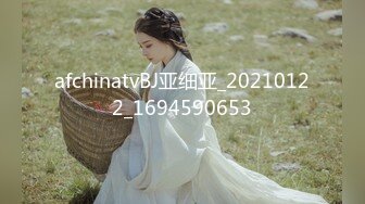 2024年3月，约啪大神，少有的露脸之作，【狂射丝袜脚】，极品美女，南航空姐，丝袜足交后入